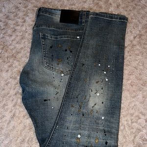 Men’s jeans has to go….